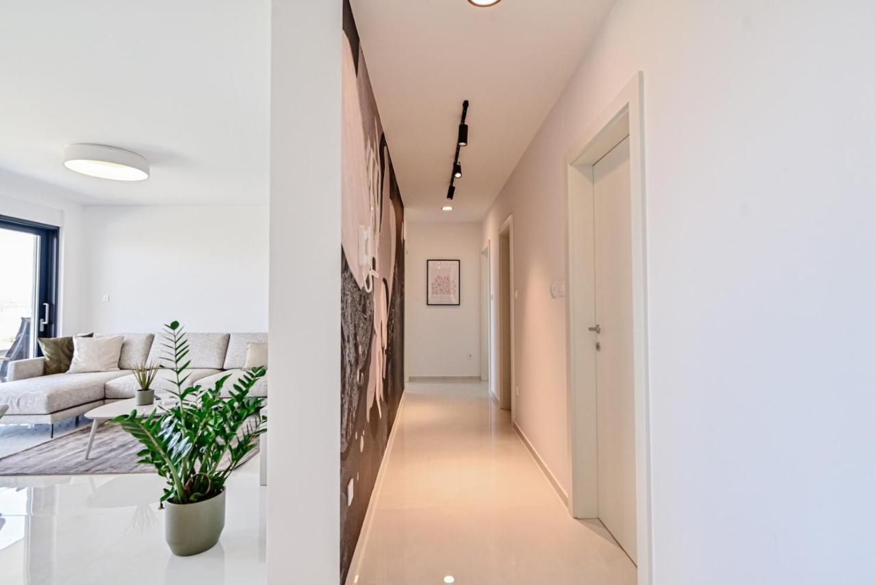Apartments Sea & Stone Malinska Exterior photo